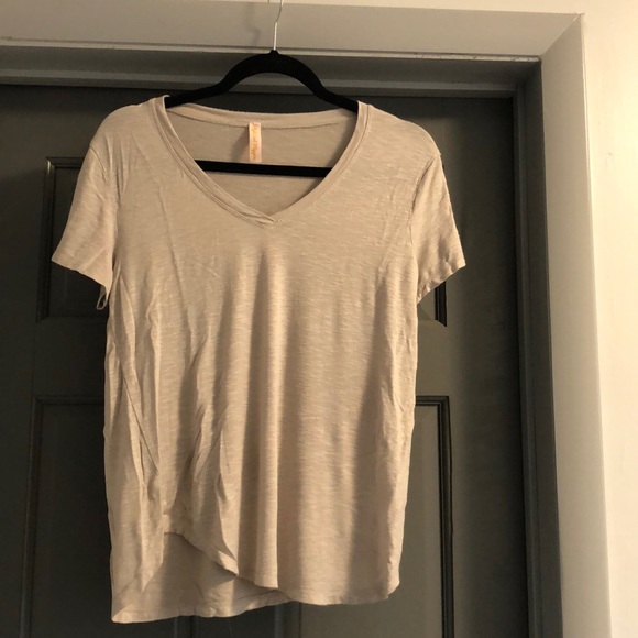 High End Hippie Tee - Picture 3 of 6